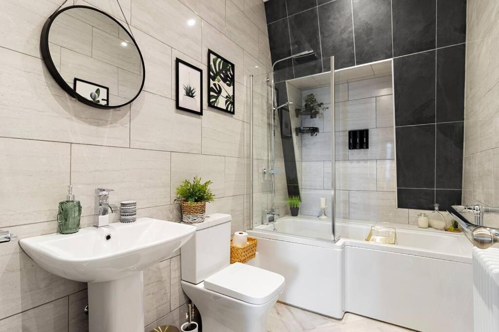 Modern 1 Bed Apartment, Sea Views, Free Parking, Wifi, Netflix 廷茅斯 外观 照片